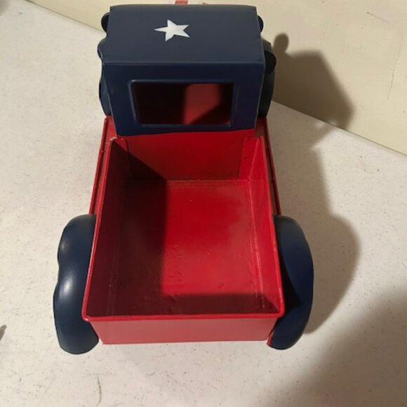 New Americana decorative Truck - Picture 7 of 10